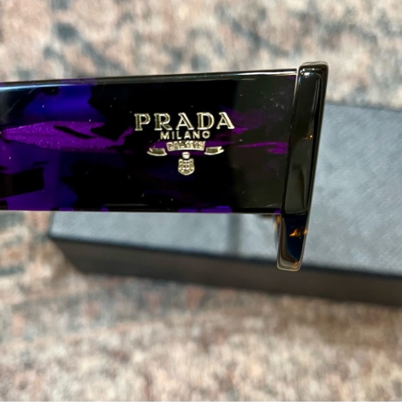 Tortoise shell w/purple Prada sunglasses - Picture 2 of 6